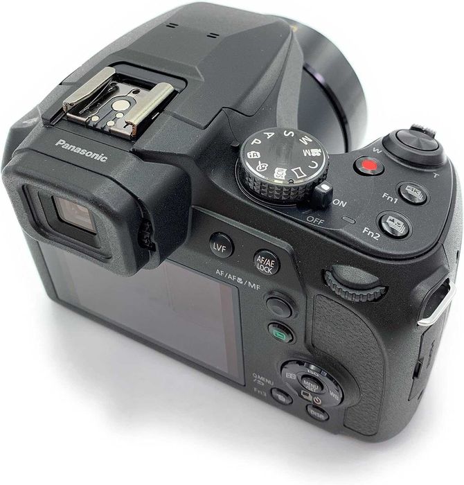 Máq Fotográfica Panasonic Lumix DC FZ-82 e mala National Geographic