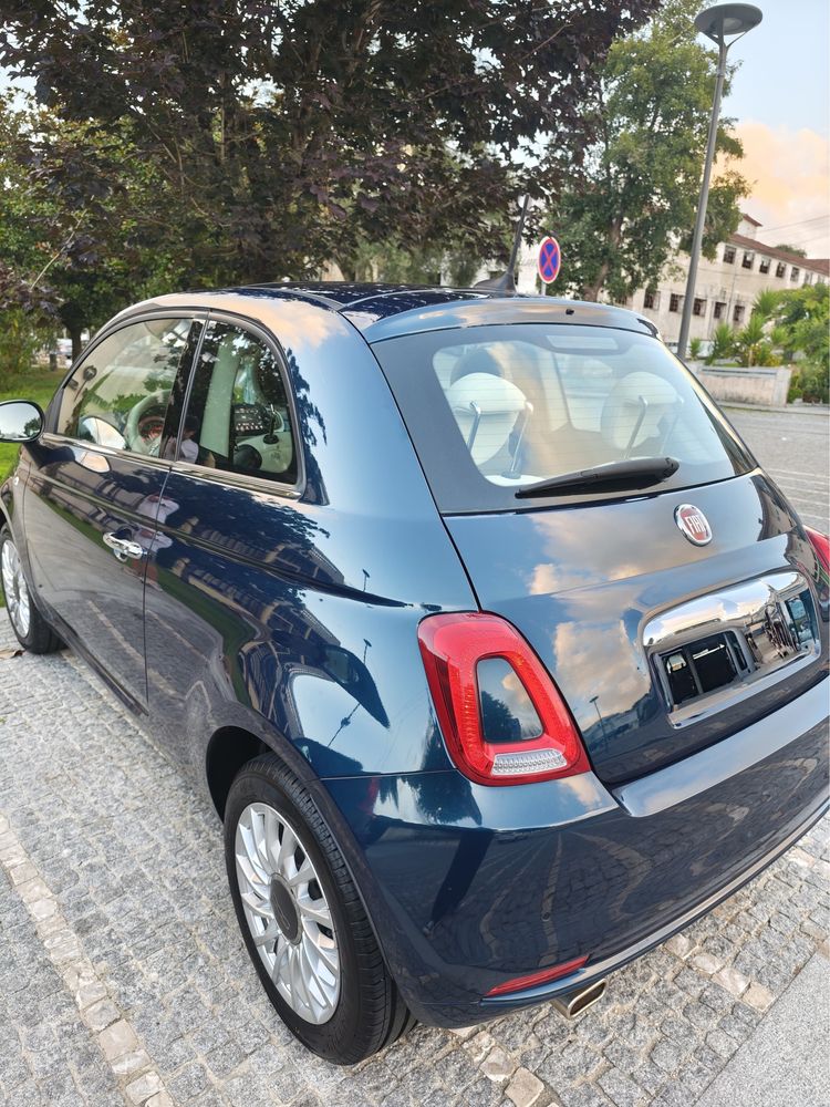 Fiat 500 azul marinho