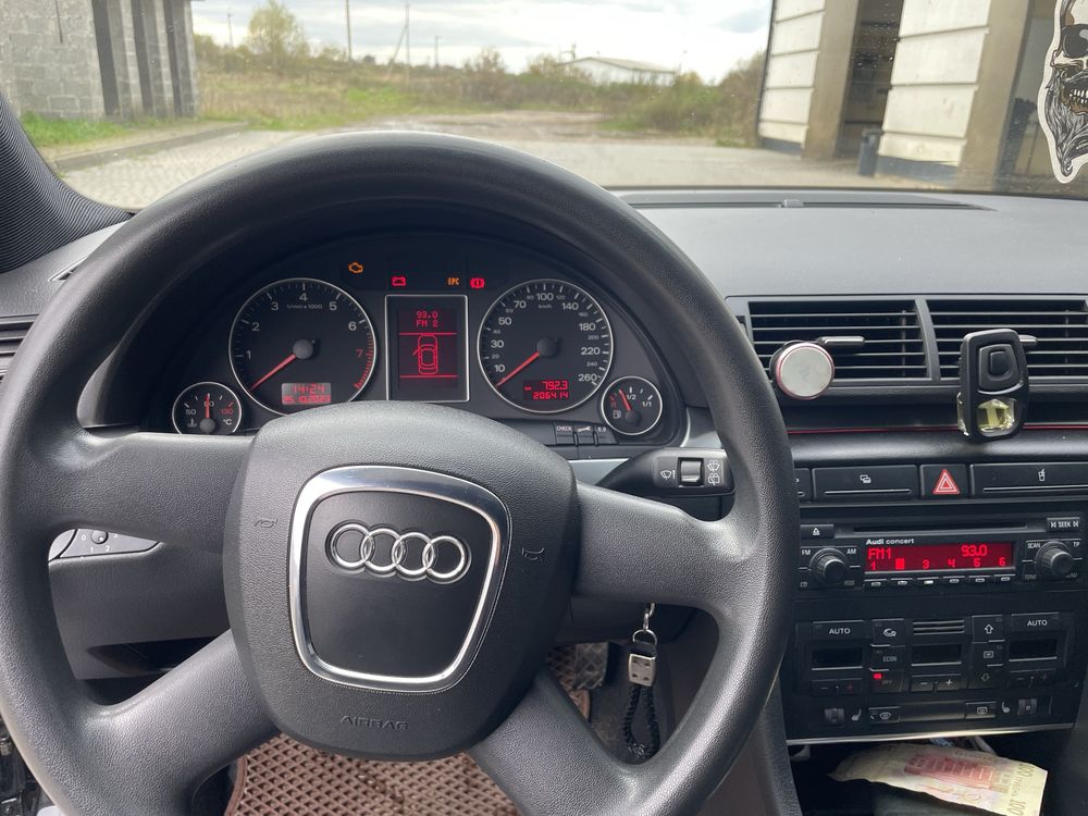 Продам Audi a4 b7 в хорошом стані !