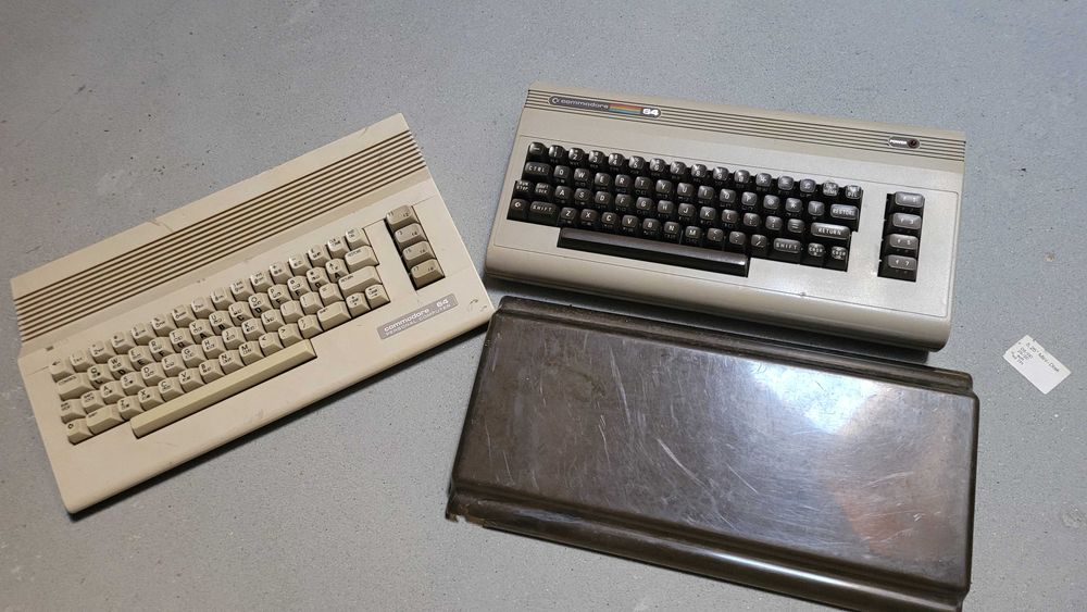 Komputer retro Commodore c64