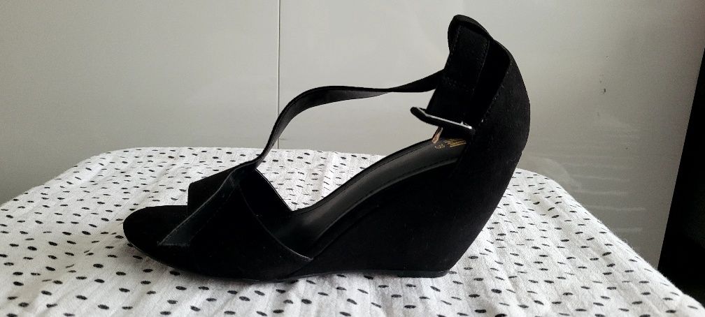 NOWE buty z odkrytymi palcami na koturnie h&m rozmiar 39