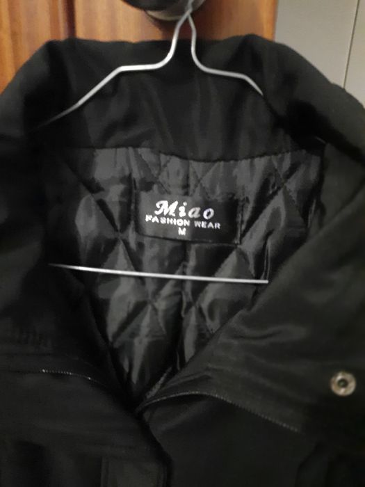 Vendo kispo acolchoado preto pouco uso. Só 8.50