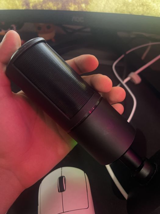 Microfone Razer Seiren X