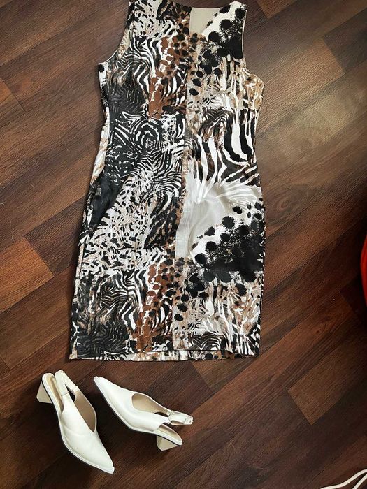 Сукня тренд тваринний принт нова розмір 40