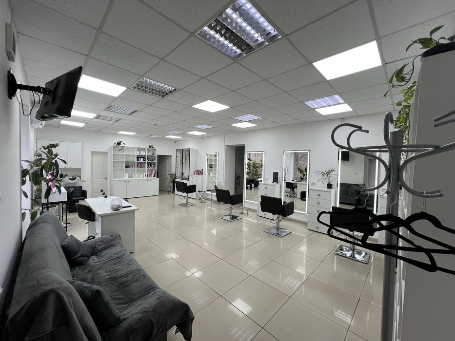 Оренда місця майстра маникюру