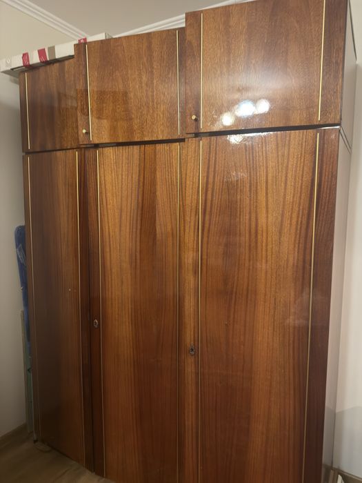 Стінка у вітальню