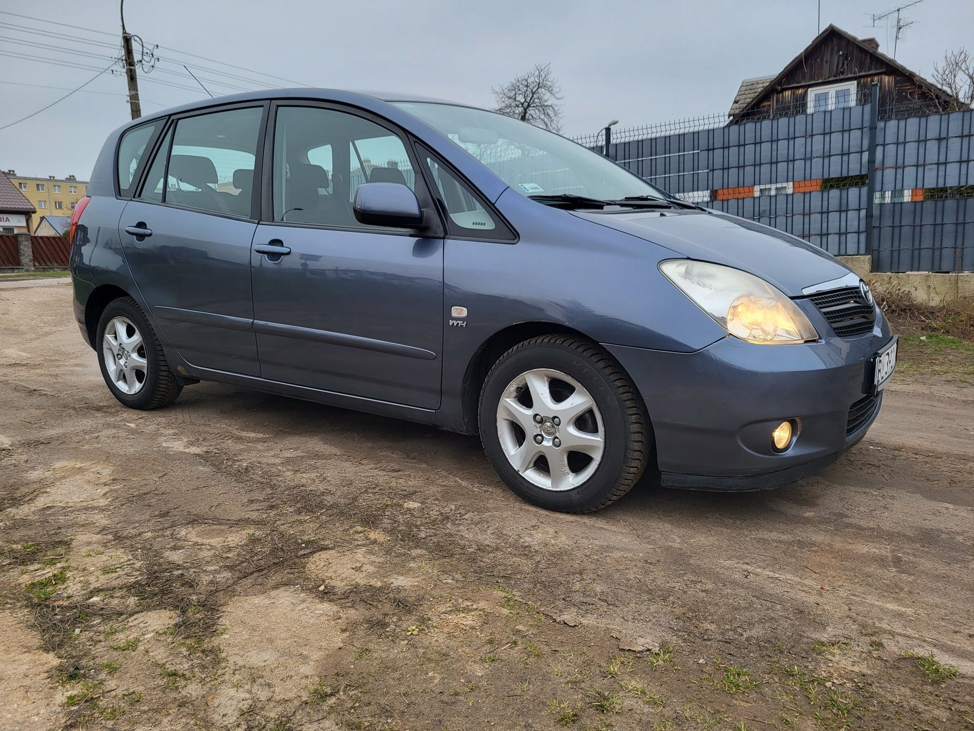 Toyota corolla verso 1.6 benzyna