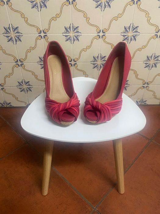 Sapatos mulher……