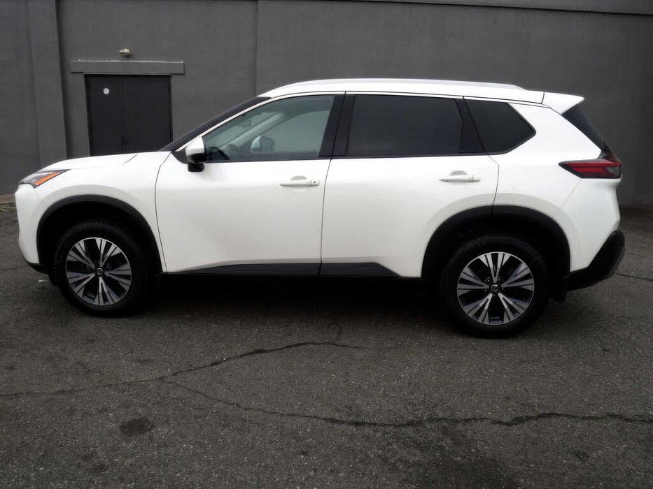 Nissan Rogue SV      2021