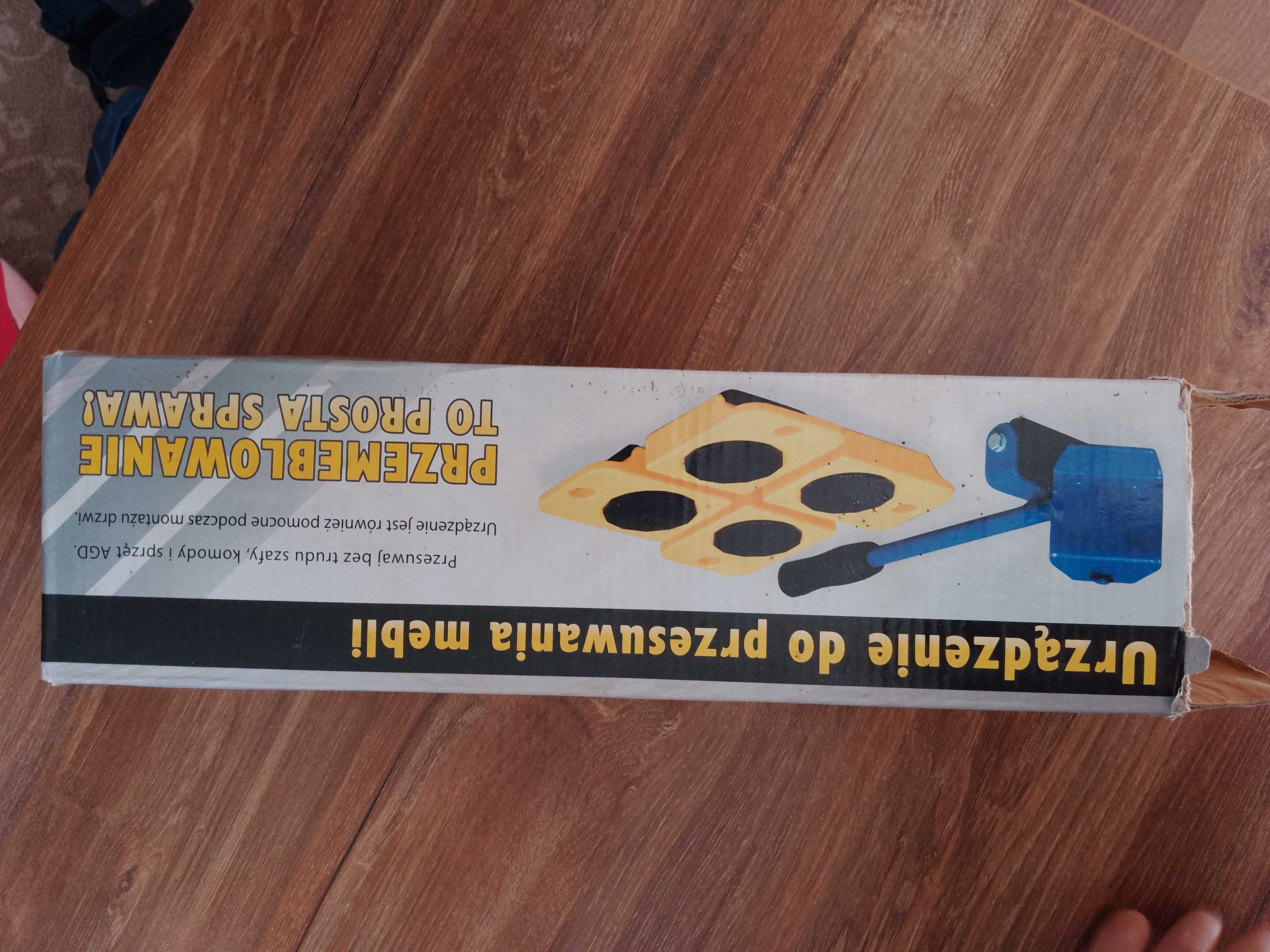 Urządzenie do przesuwania mebli