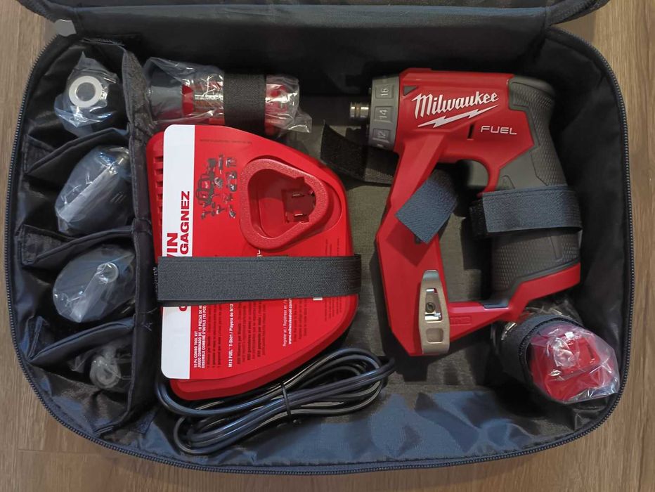 Milwaukee 2505-20 m12 Fuel Installation Drill Driver Kit
