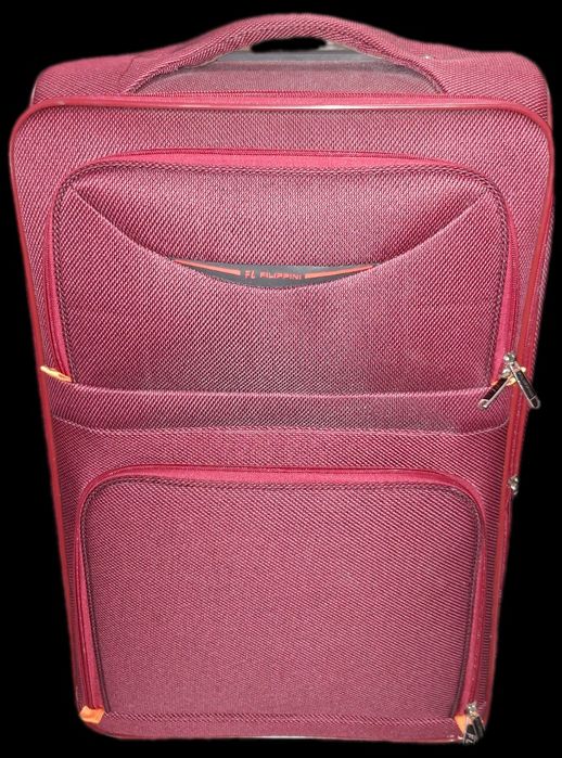 Валіза червона  на колесах