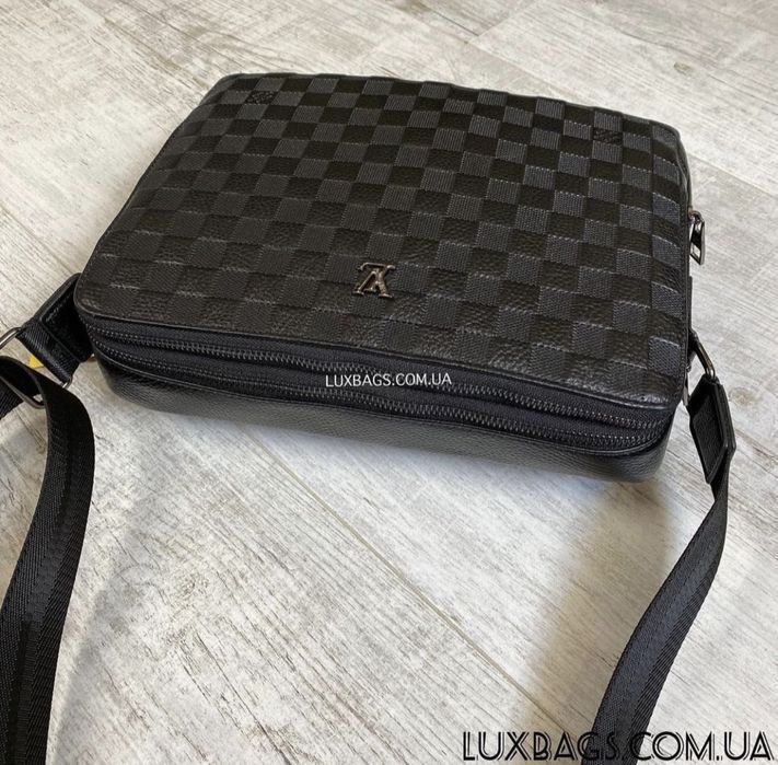 Мужская кожаная сумка формата А4 Louis Vuitton Луи Виттон