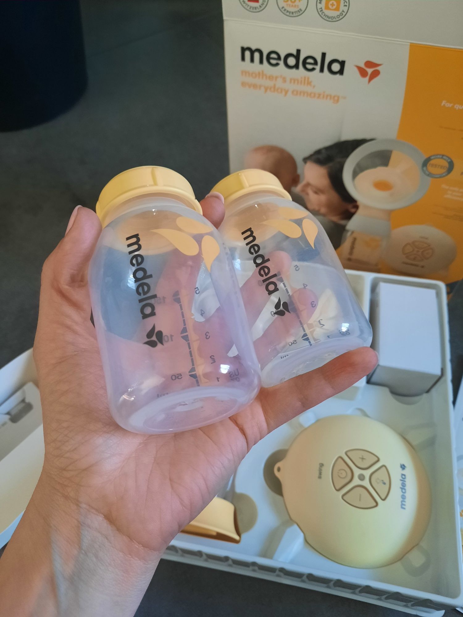 Laktator Medela Swing Flex + 3 butelki Medela
