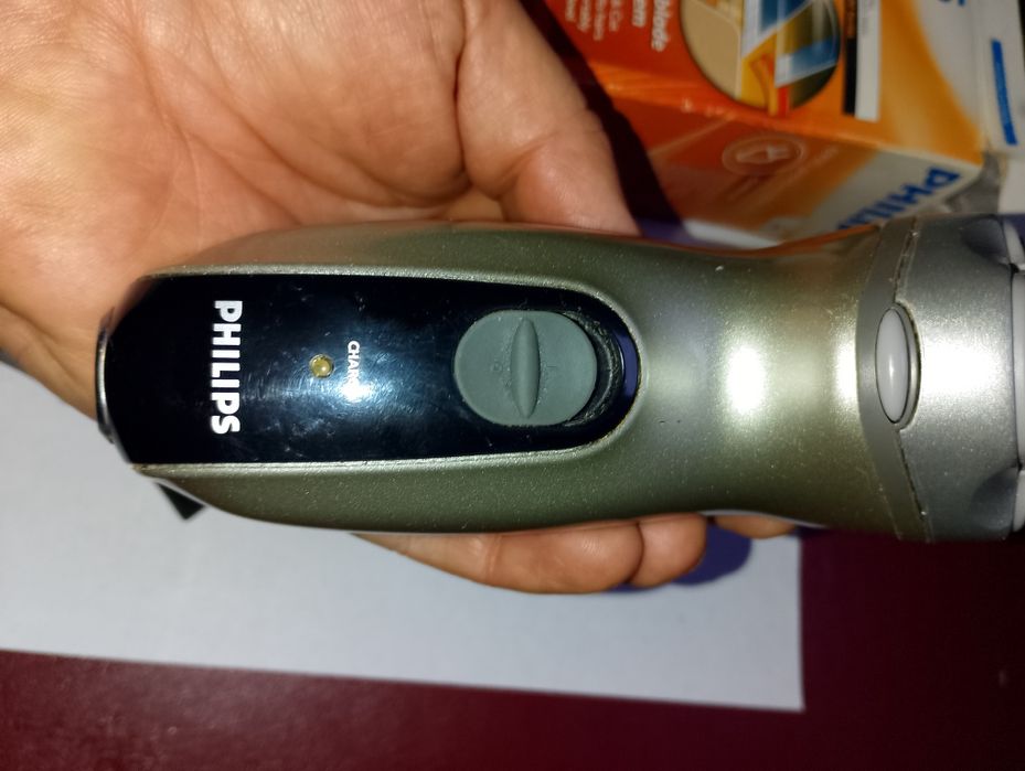 Электробритва Philips HQ 6900