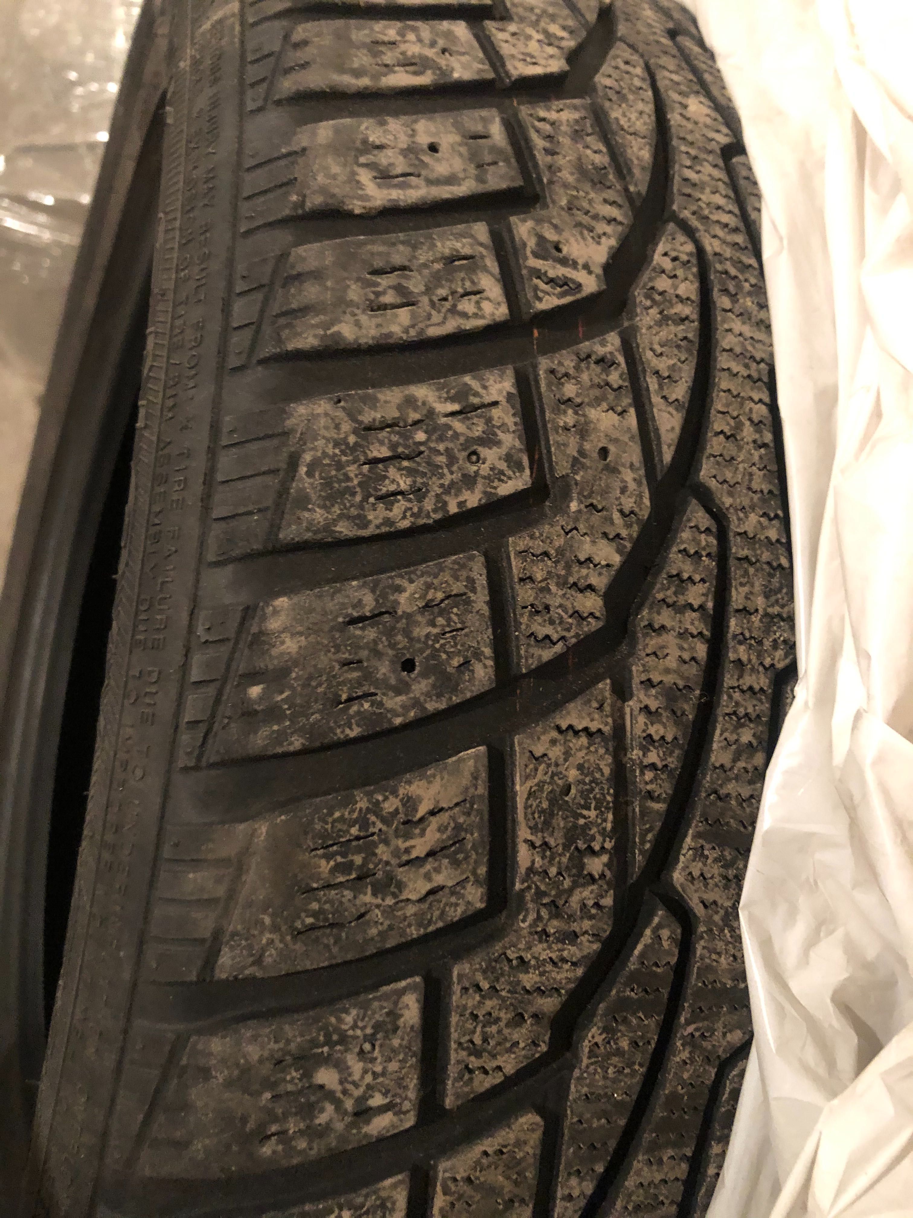 Продам легкову зимову автошину 205/55 R16