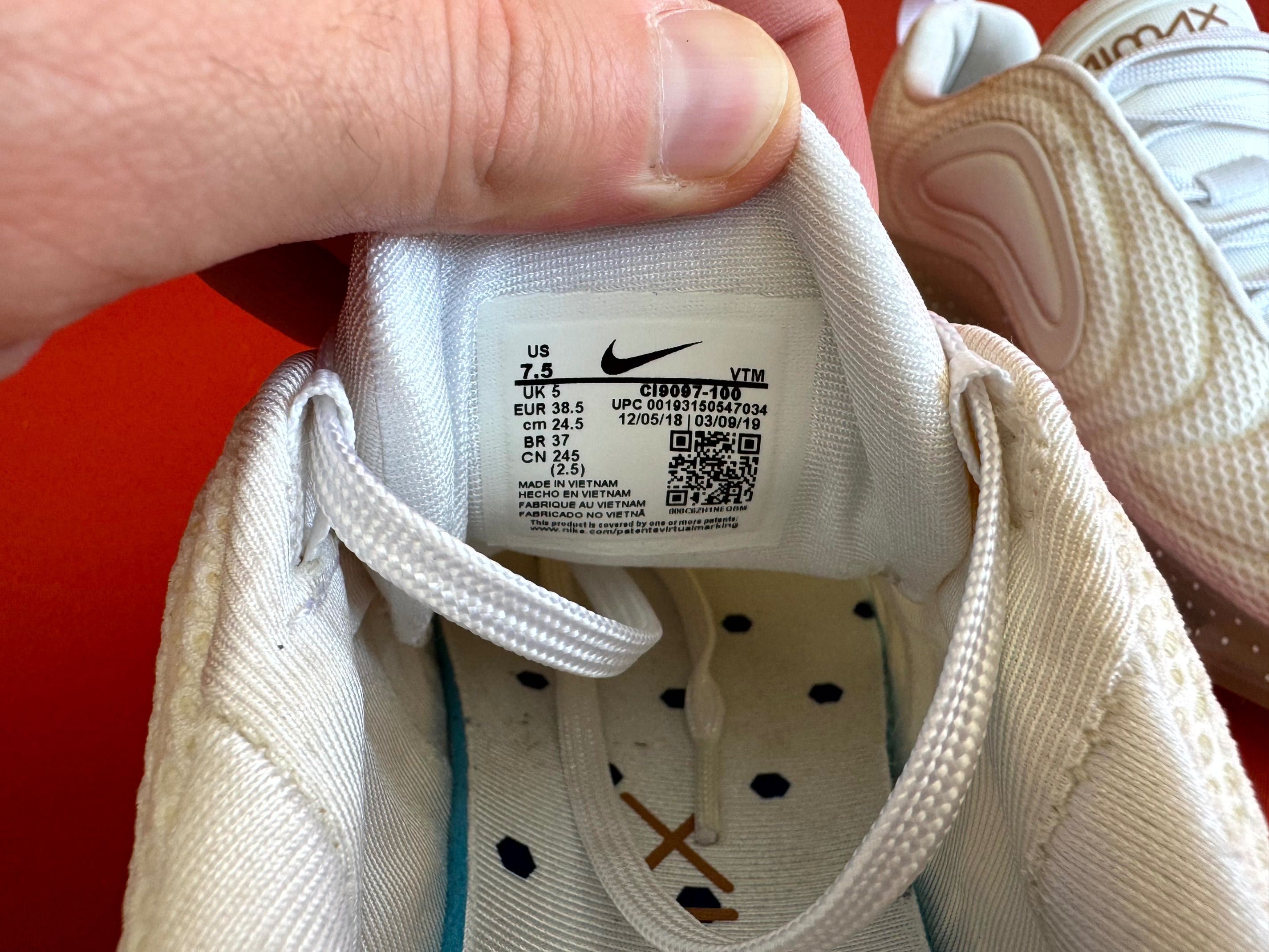 Nike Air Max 720 оригінал жіночі кросівки розмір 38.5