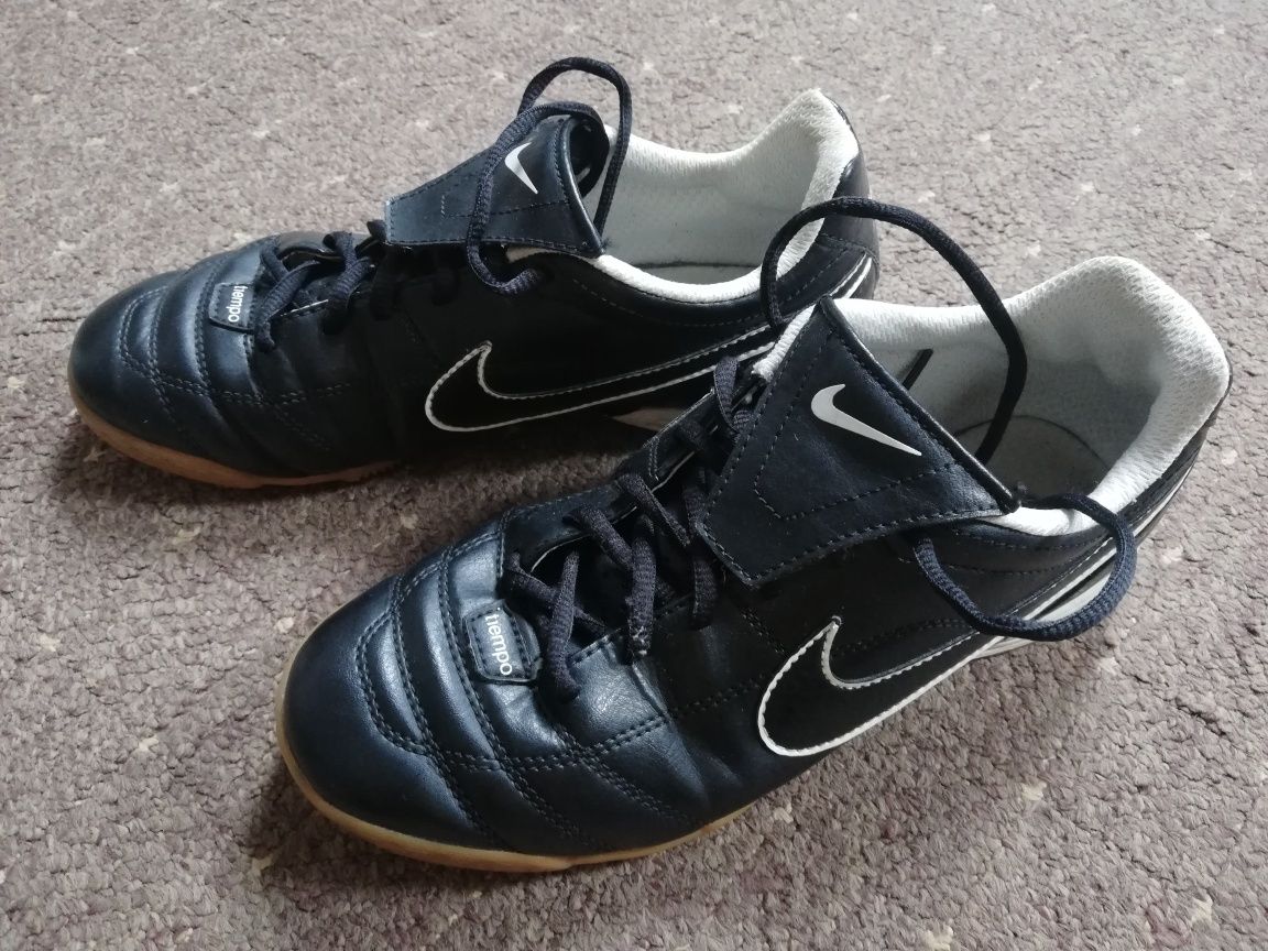 Buty halówki Nike Tiempo rozm 38 24cm