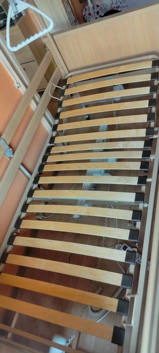 Łóżko rehabilitacyjne praktycznie nowe