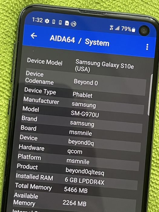 Телефон Samsung Galaxy S10e (2019) 5.8" AMOLED 6Gb 128Gb 3100mAh Black
