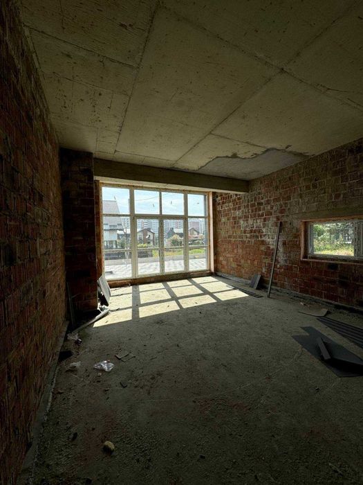 Продаж окремостоячого бидинку в Винниках