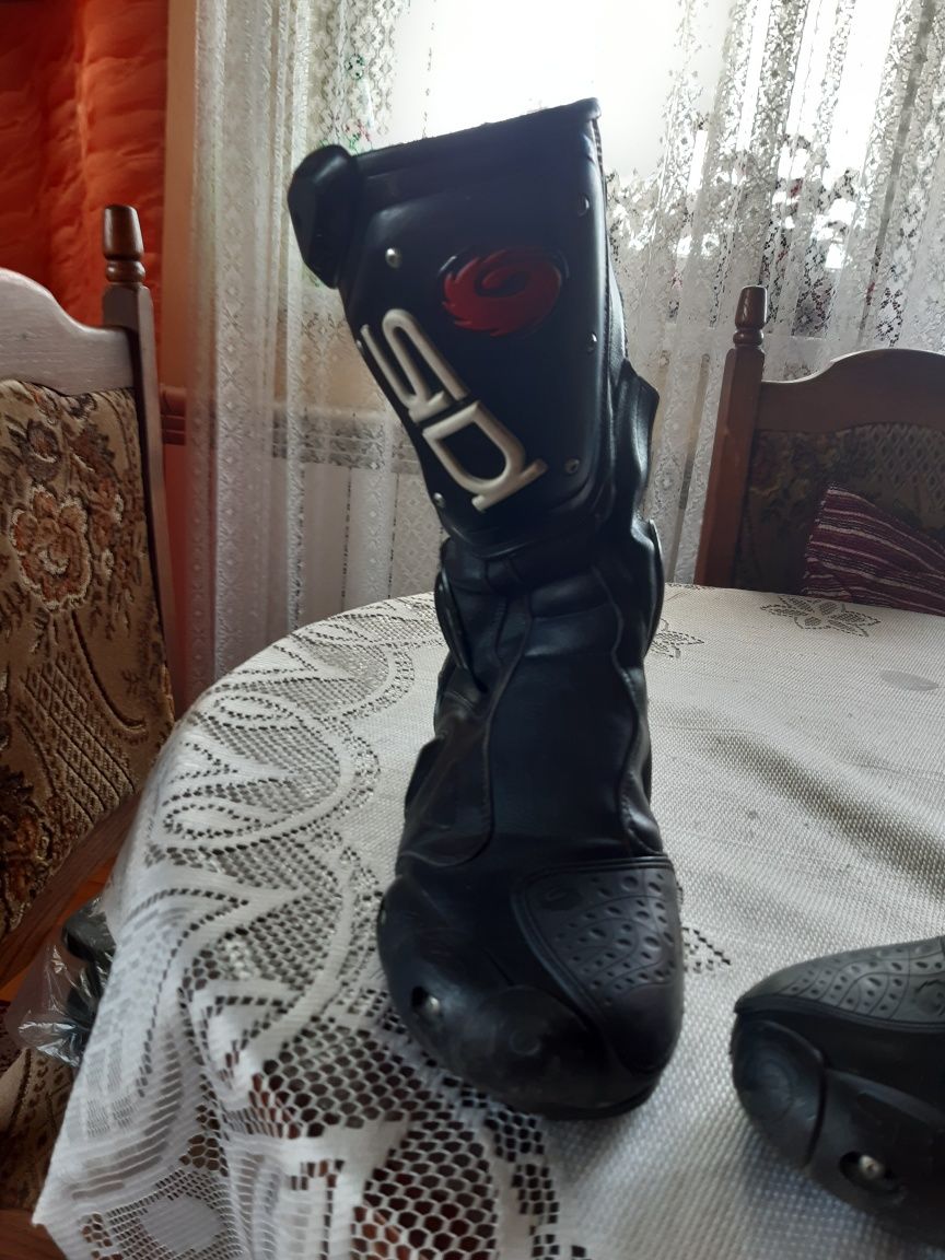 Buty motocyklowe