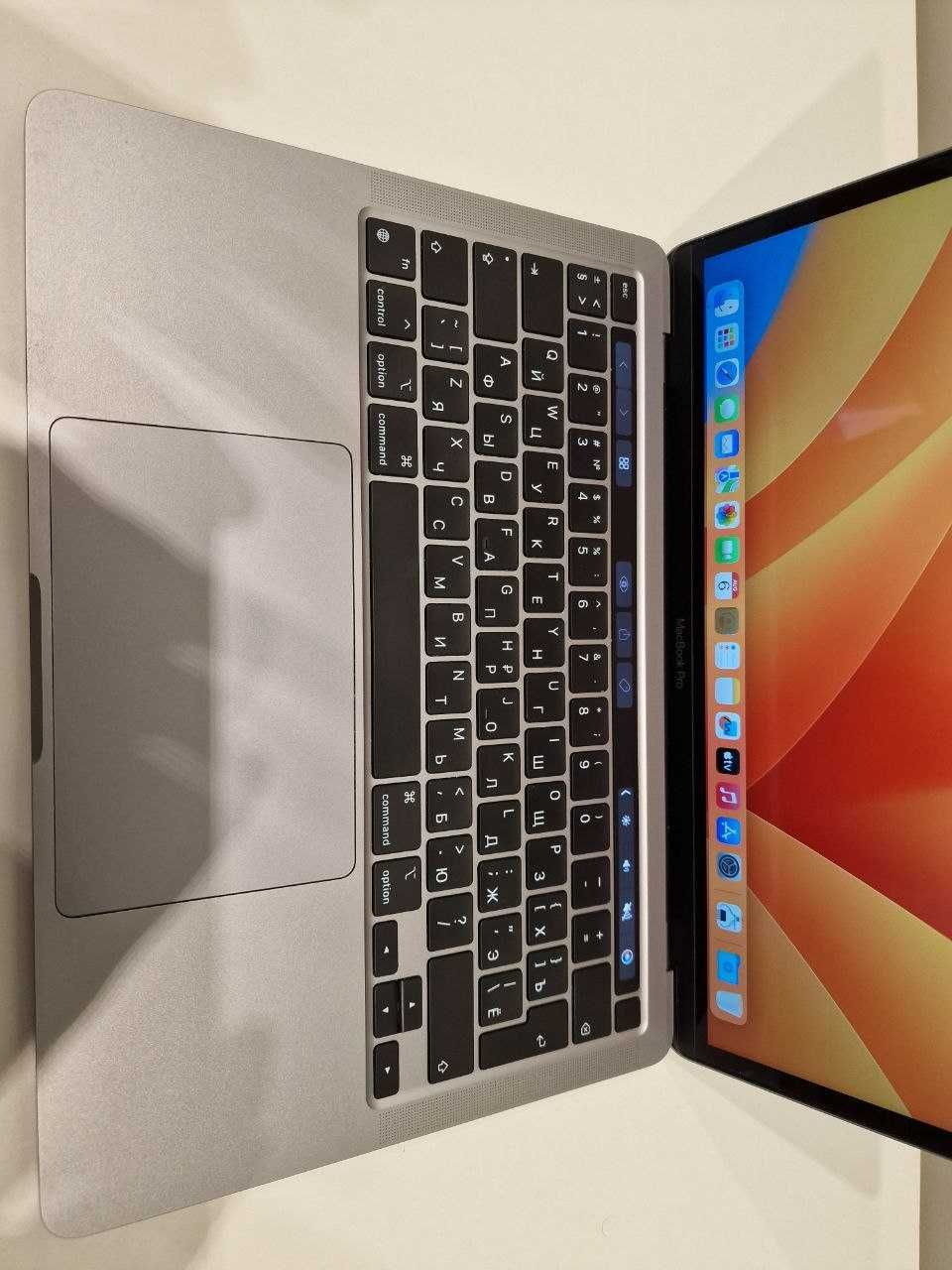 MacBook Pro 13, A2338, 2020, M1 (8-core), 16/256, Batt 453 (86%)