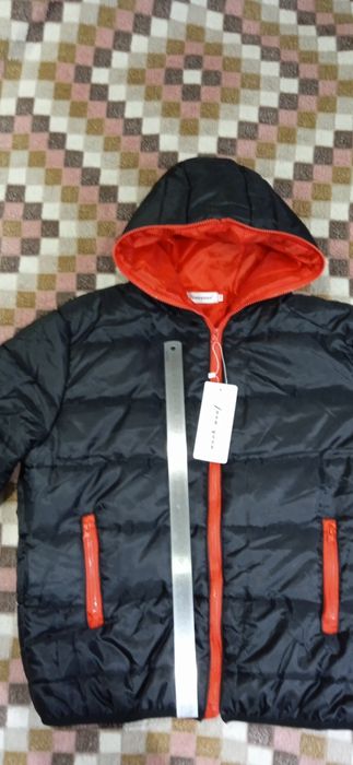Продам зимнюю куртку, пуховик, синтепоновик