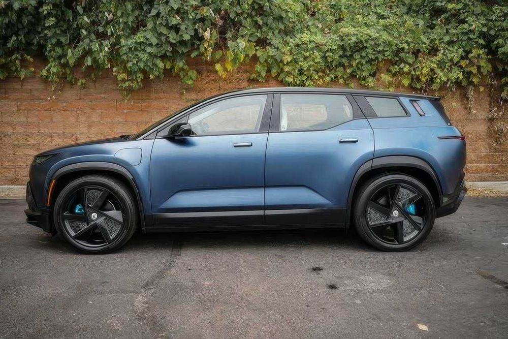 Fisker Ocean One      2023