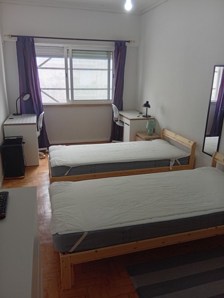 Alugo Quarto Partilhado