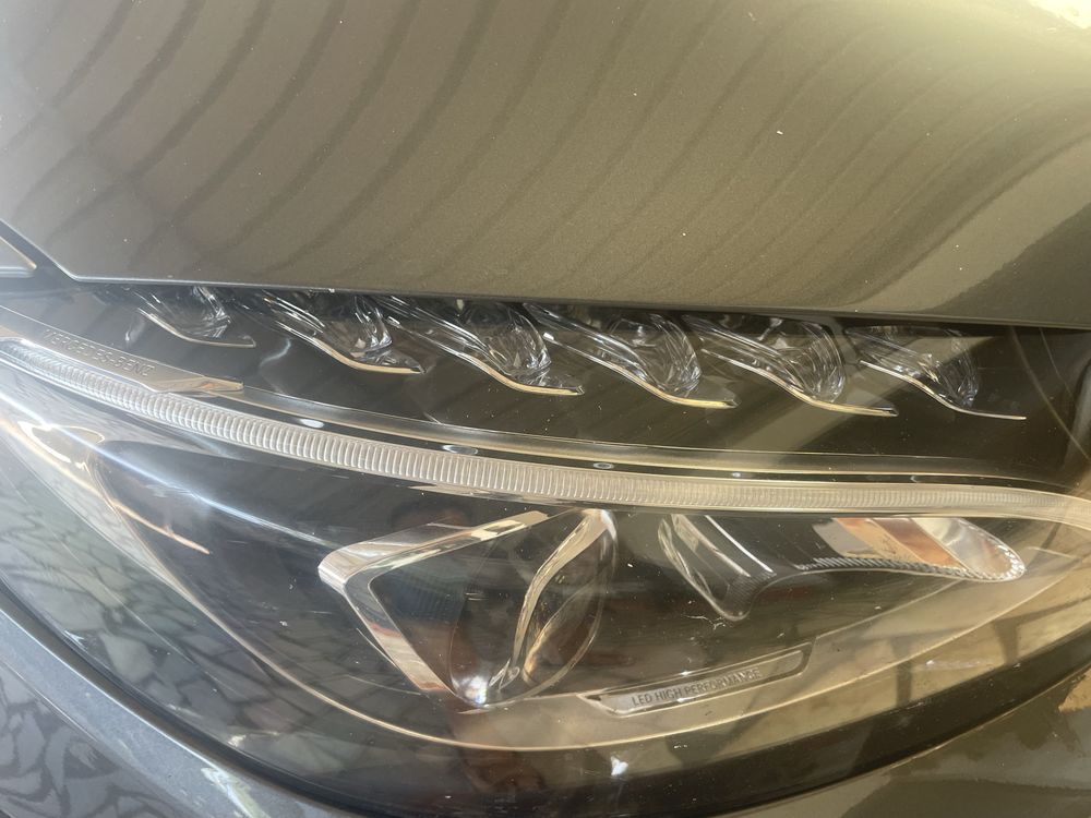Vendo a minha carrinha Mercedes-Benz Classe C220