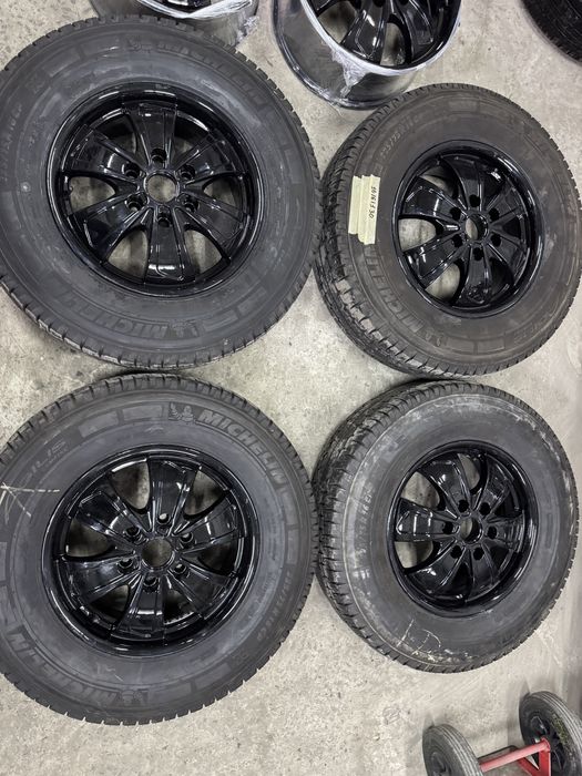 Комплект дисків R 16/6/130з новими шинами 225/75/16С