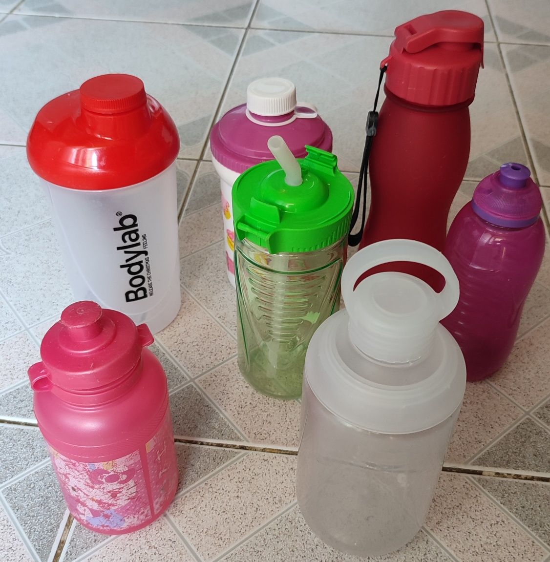 Бутылки детские и велобутылки  пластик