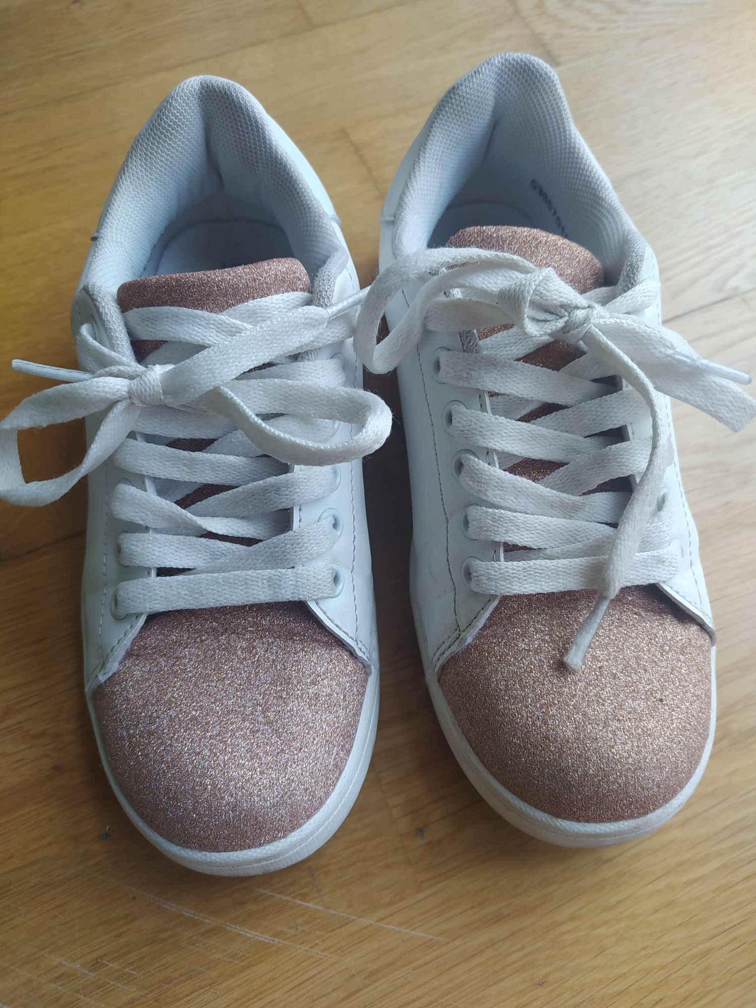 Buty dziewczęce 33