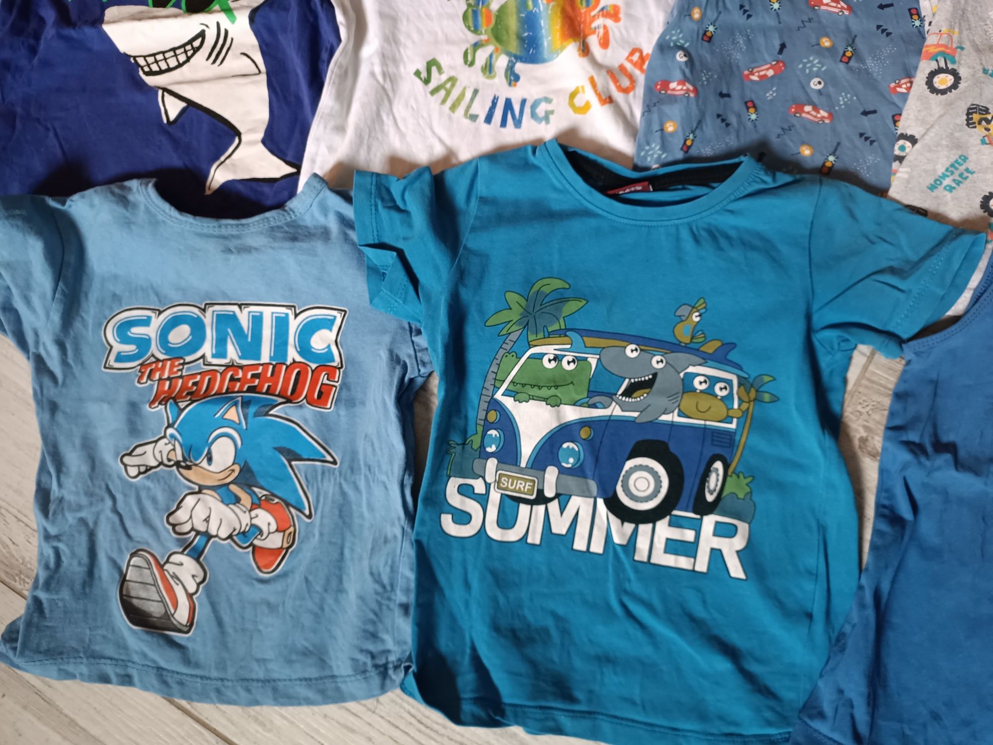 Duży zestaw t-shirtów Sonic auta dinozaury 104