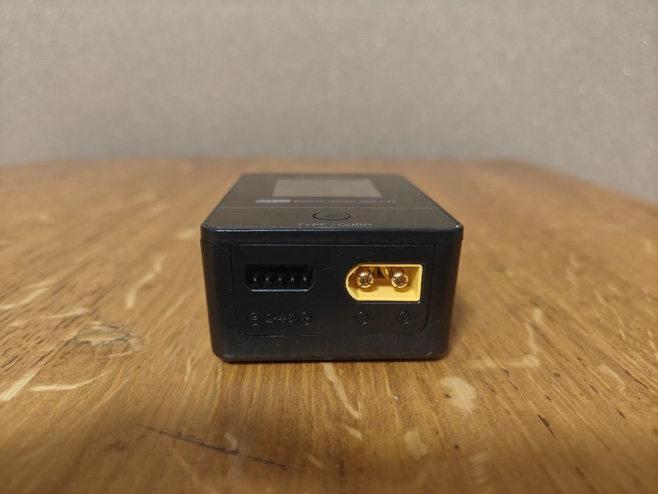 Зарядний пристрій toolkit rc m4 ac 30w 1-4s на запчастини