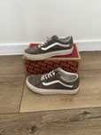 Buty Vans zamszowe