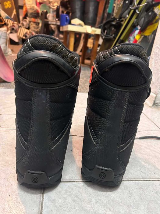 Buty snowboardowe- sznurowane- 34 rozmiar/ 210 -Sklep- Serwis