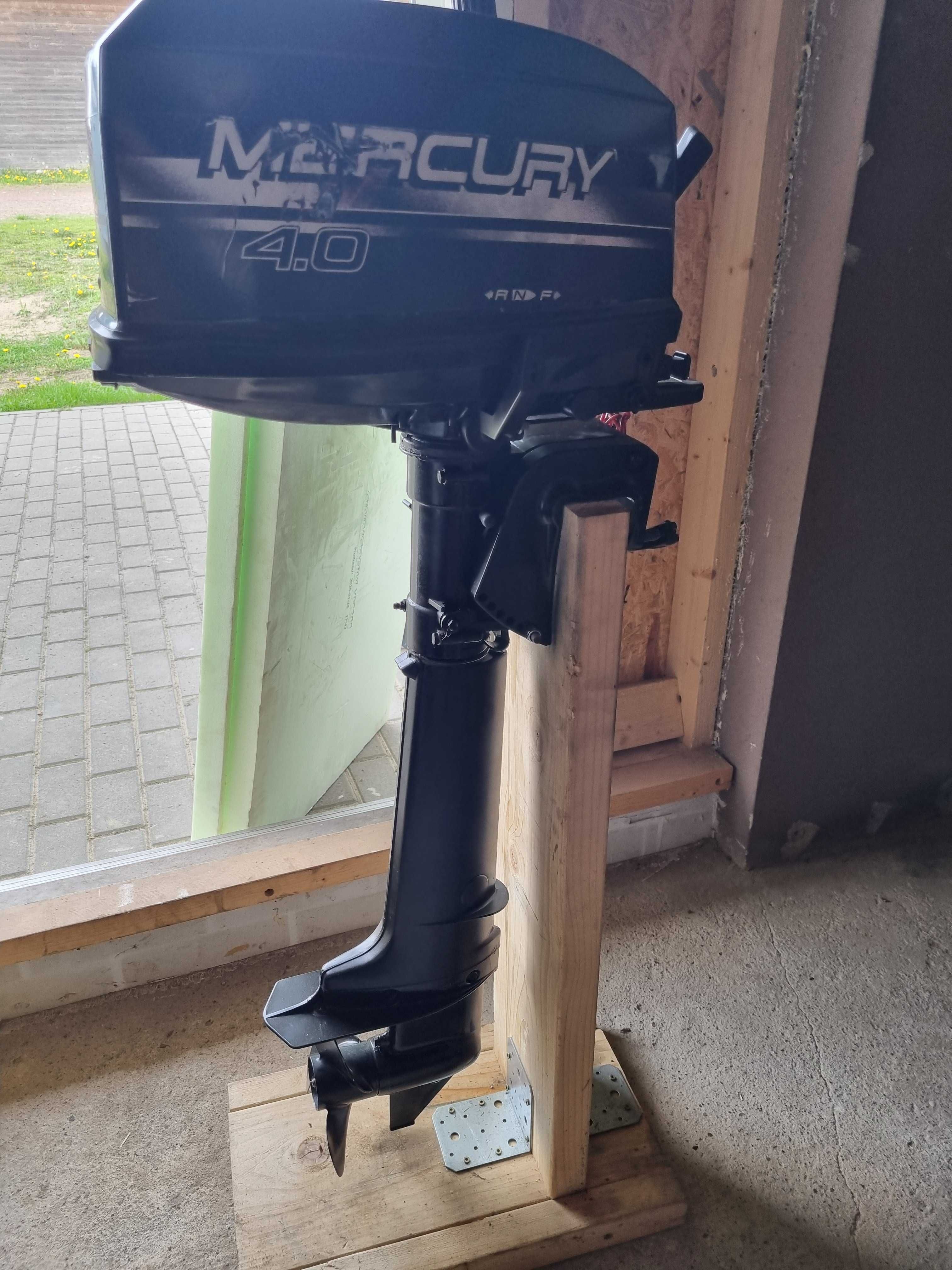 Silnik zaburtowy MERCURY  4 KM 2 suw r.1996