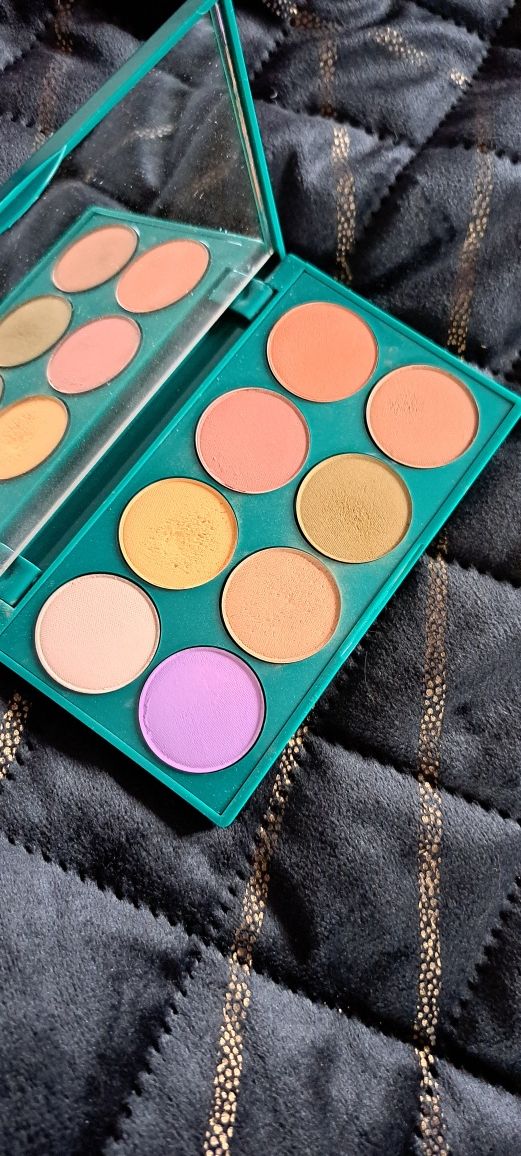 Glam Shop paleta z cieniami matowymi