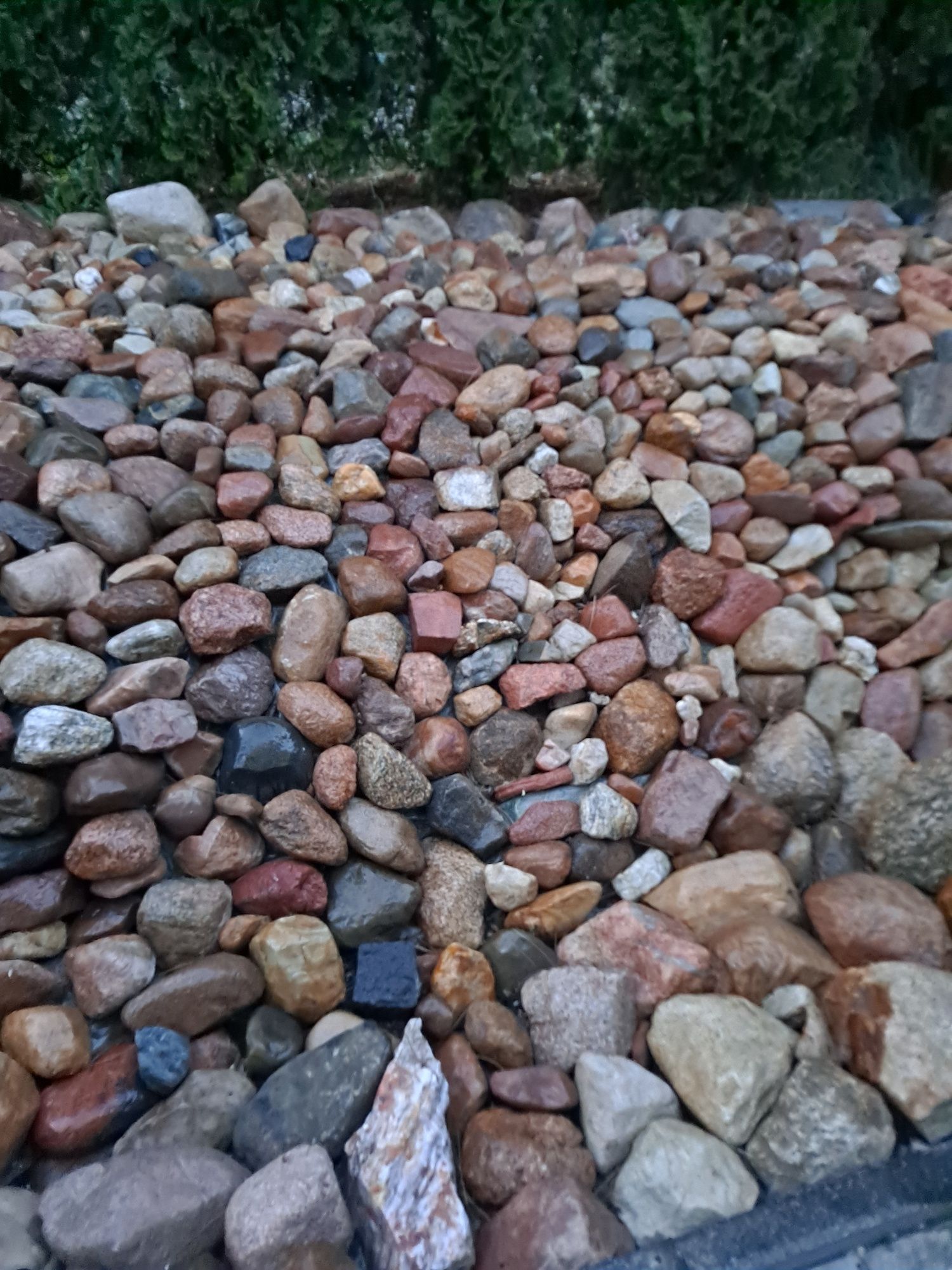 Kamienie polne, otoczaki , głazy