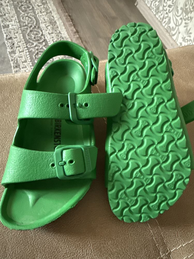 Дитячі босоніжки BIRKENSTOCK розмір 29