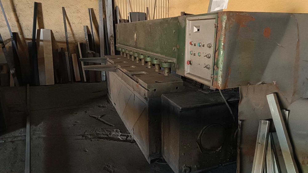 Guilhotina Corte de chapa até 8mm