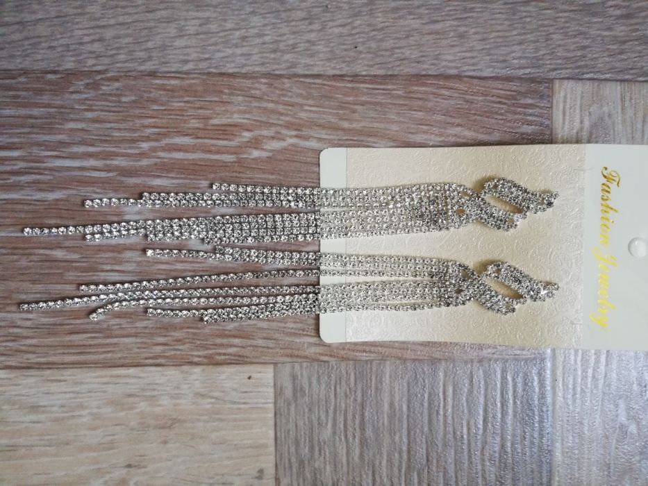 Свадебные серьги с белыми кристаллами