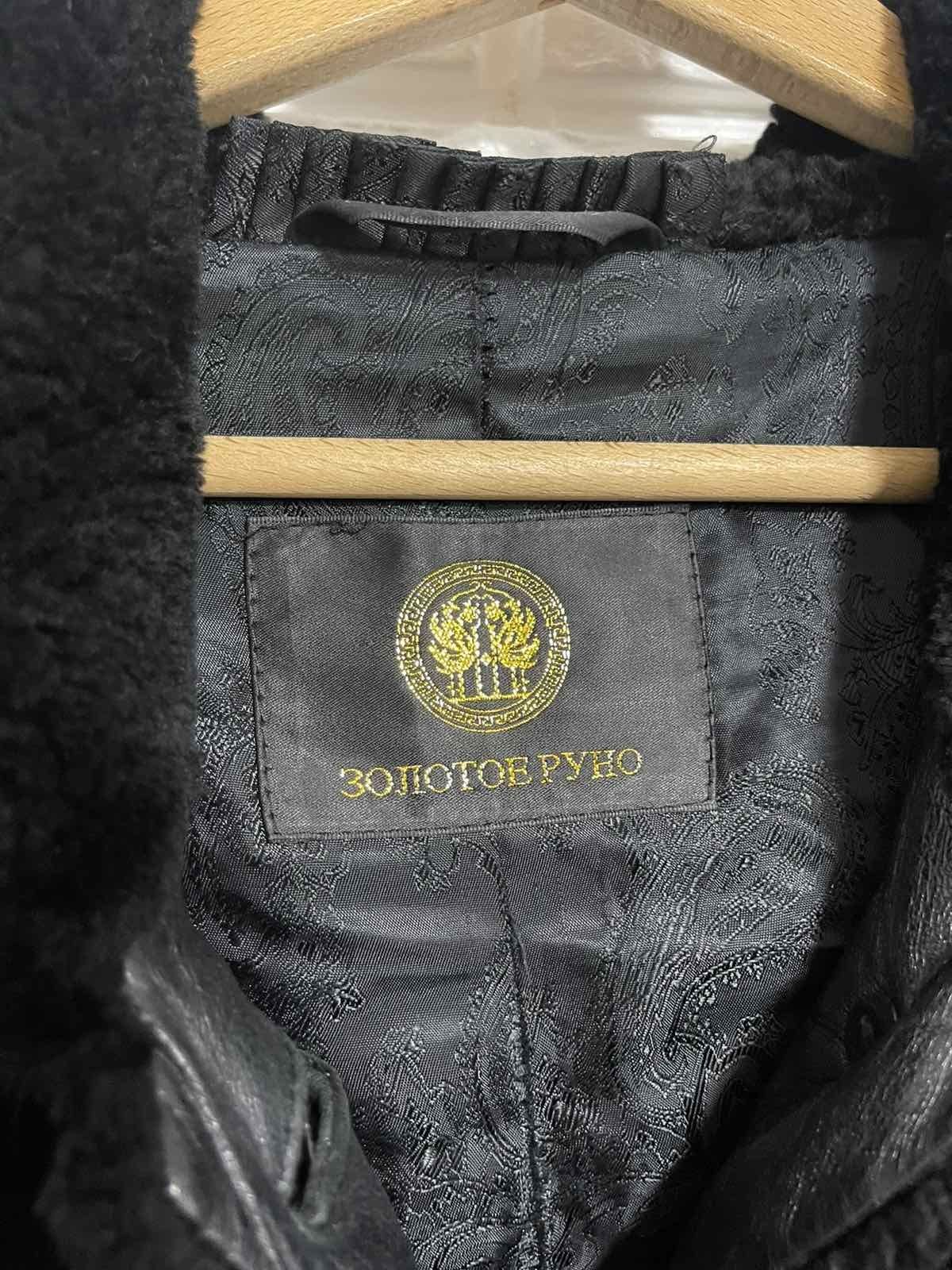 Продам мутоновую шубу с капюшоном