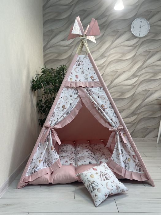 Вігвам, палки до вігвама, фіксатор, подушечка, килимок до вігвама