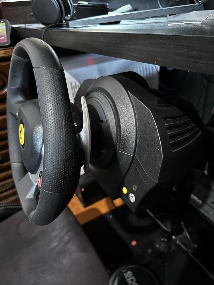 Thrustmaster Tx-RW com volante ferrari 458 + pedais