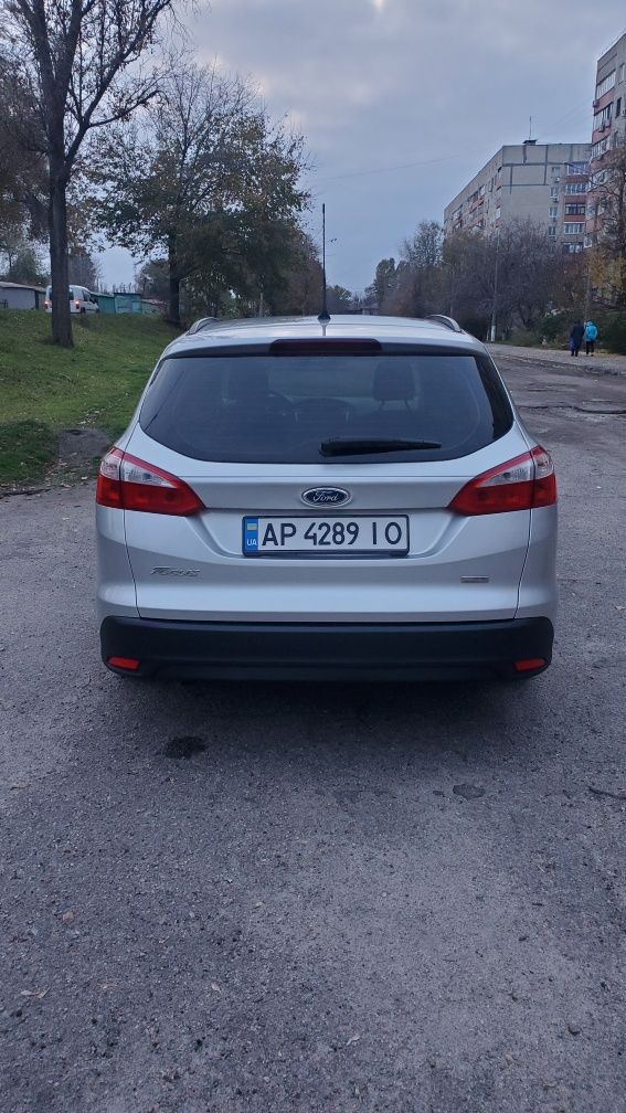 Автомобіль Ford Focus 2013 універсал, Форд Фокус