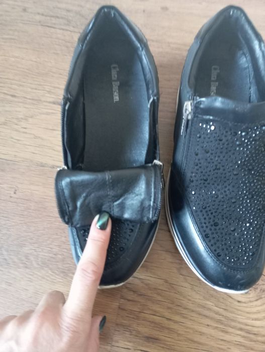 Buty Clara Barson czarne slip-ony z kryształkami R. 36