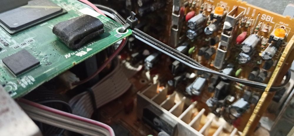 Ресивер Onkyo TX-SR608 на деталі